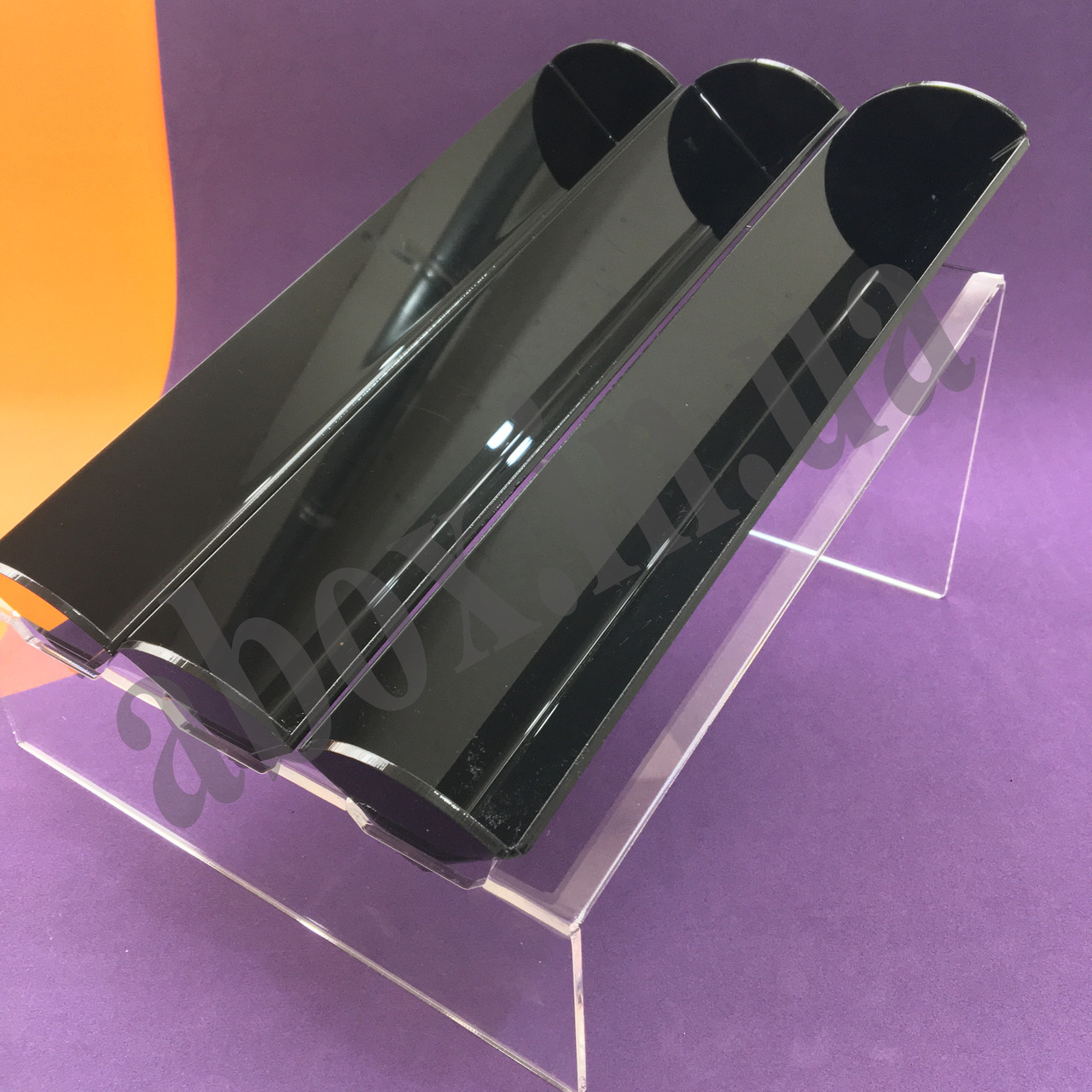 Вітрина під тістечка макарунс на 3 чорні доріжки, фото 1