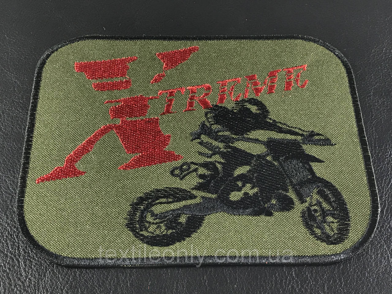 Нашивка Xtreme колір хакі/червоний 133х102 мм