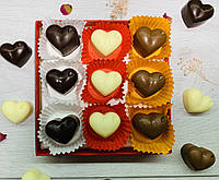 Шоколадний набір сердець. Шоколадні серця. Набір шоколадних сердець. Шоколадні серця в асортименті.