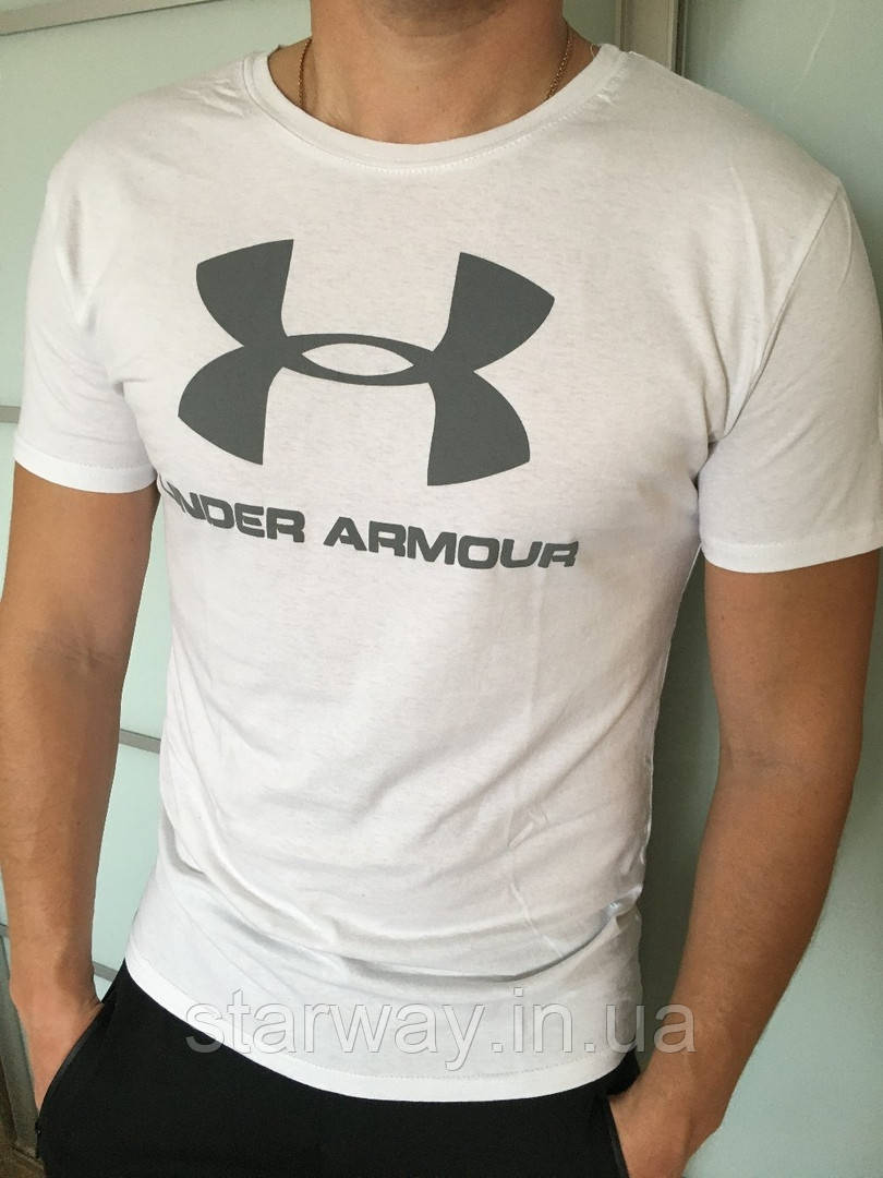 Біла футболка в стилі андер армор | логотип принт