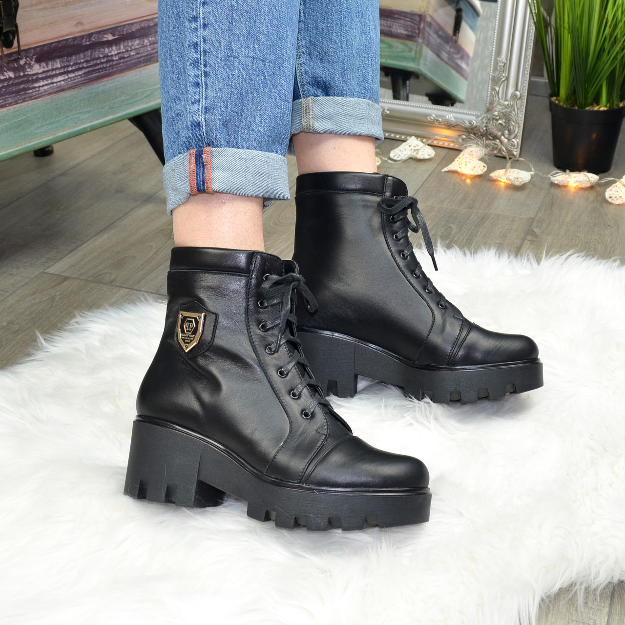 Черевики жіночі на товстій підошві, колір чорний, фото 1