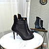 Черевики жіночі на шпильці, декоровані блискавкою. Колір чорний, фото 5