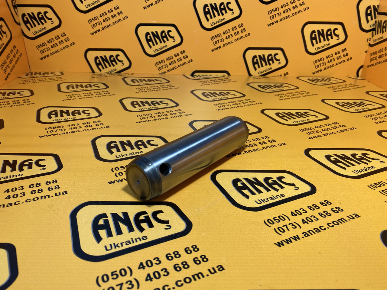 811/90484, 811/80004, 1019/2015 Палець кріплення гідроциліндра підйому передньої стріли на JCB 3CX, 4CX, фото 1