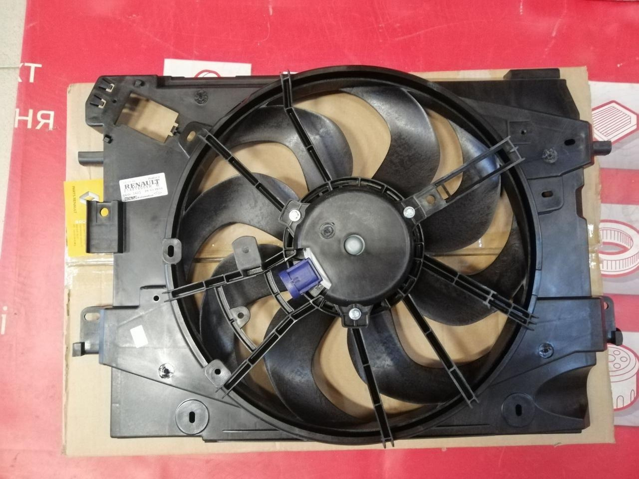 Вентилятор охолодження радіатора з дифузором Renault Sandero 2 (Original 214818009R)