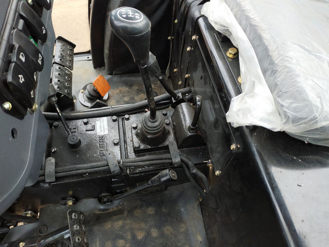 КПП трактора JINMA JMT 404 СN купить трактор Jinma 404 с кабиной