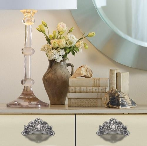 Ручка раковина в серебре на кухню