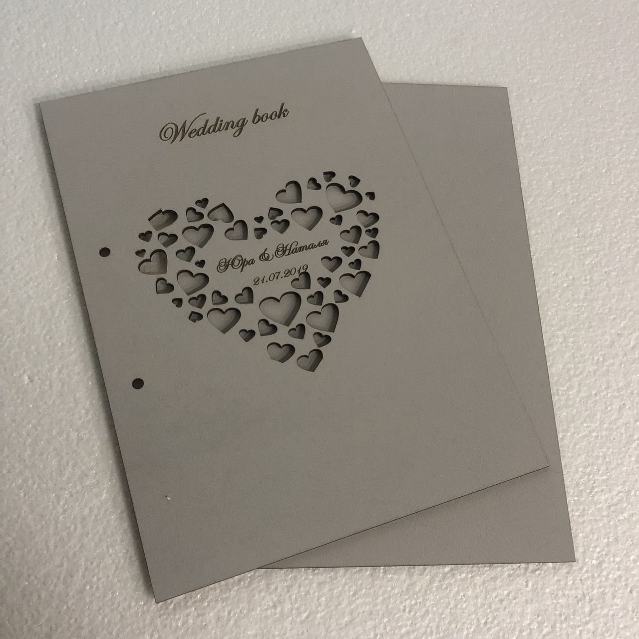Обкладинка для книги побажань з дерева із гравіюванням (імена та дата) wedding book з сердечками Manific Decor