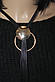 Приваблива чорна підвіска з золотистим кулоном, фото 3