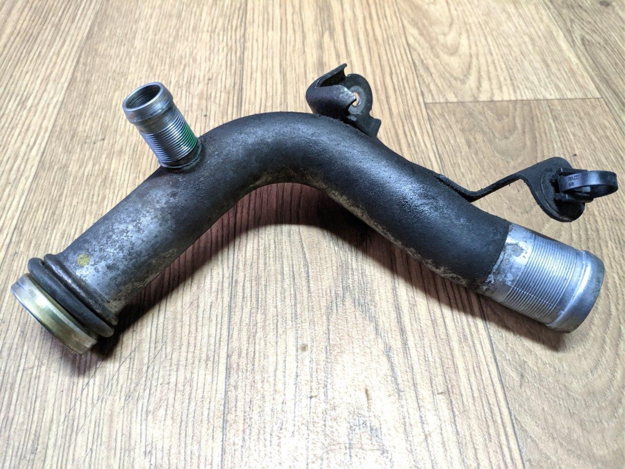 Патрубок (трубка) системи охолодження Renault Master, Opel Movano 2.3, 2010-, 8200563949 (Б/У), фото 1