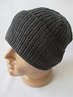 Чоловічі шапки з відворотом утеплені.