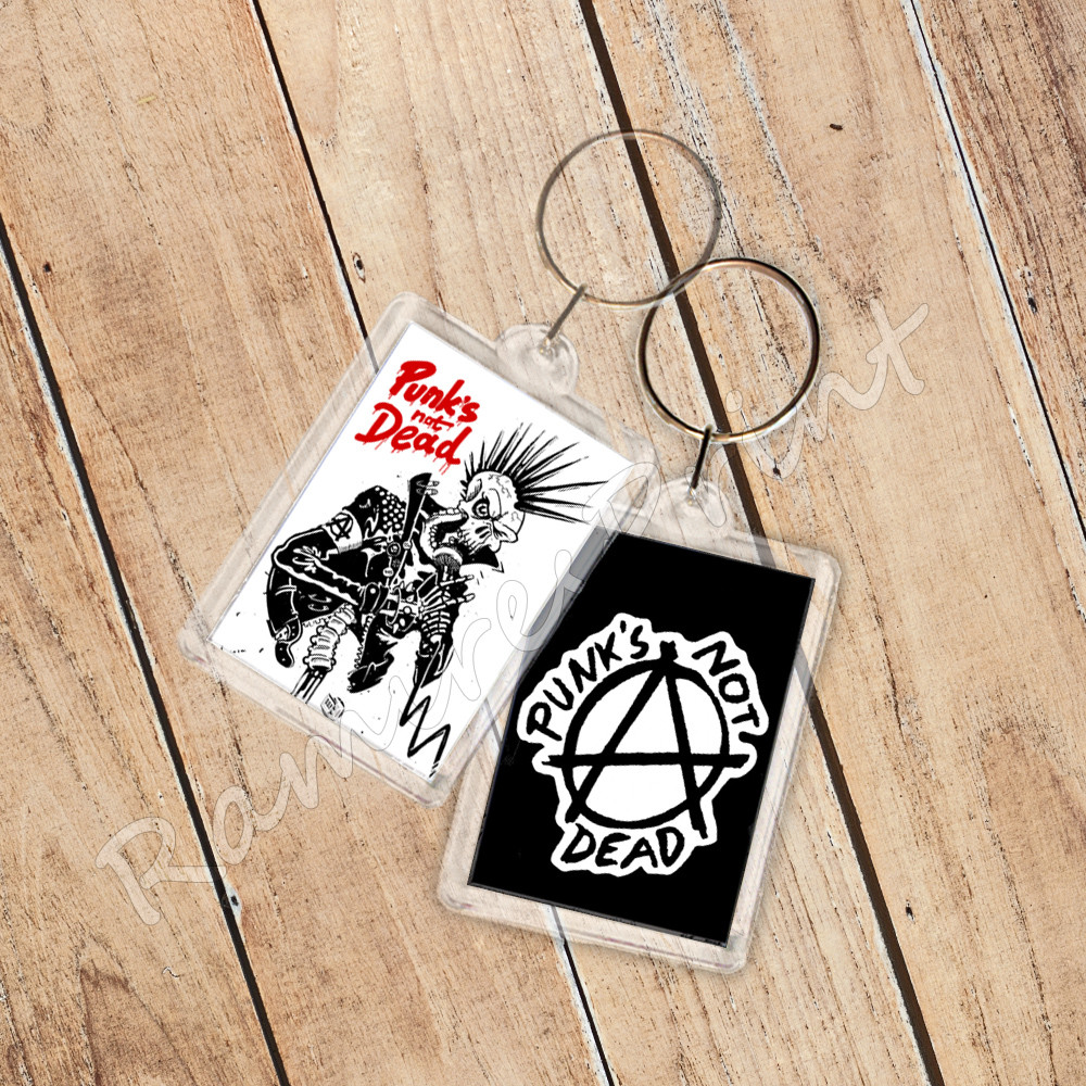 Брелок Punks not dead 005