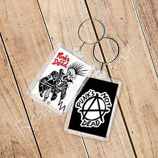 Брелок Punks not dead 005