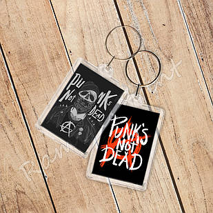 Брелок Punks not dead 008