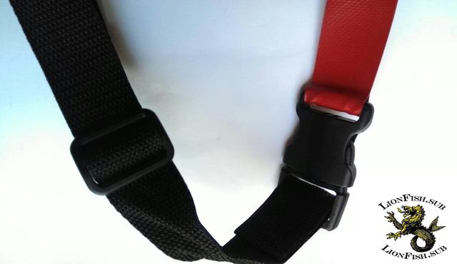 Сумка для Раков и Рыбы LionFish.sub. Нагрудная Питомза из ПВХ материала. Удобный фартук для сбора и хранения подводных находок и добытой рыбы. Бальшая, карман слева.