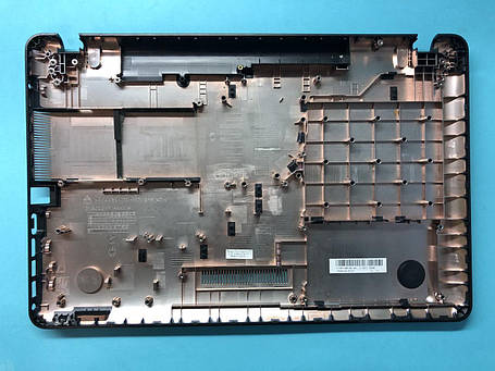 Розбирання ноутбука Asus R541s — матриця, всі корпусні деталі, материнська плата., фото 1