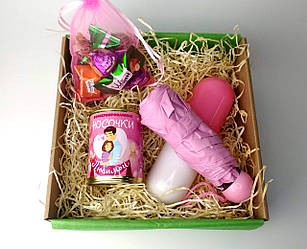 Подарунок жінці на 8 Марта "Найкращої у світі" (міні-зонт, консервовані шкарпетки, смачні шоколадні цукерки)