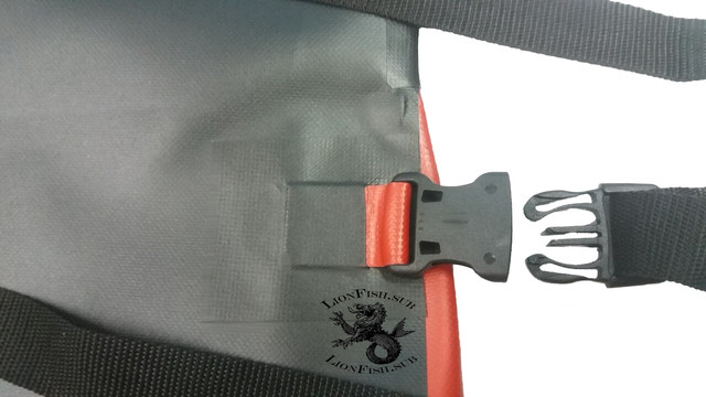 Сумка LionFish.sub для сбора Рыбы, Раков, Морепродуктов, нагрудный фартук «Питомза» (карман с правой стороны)