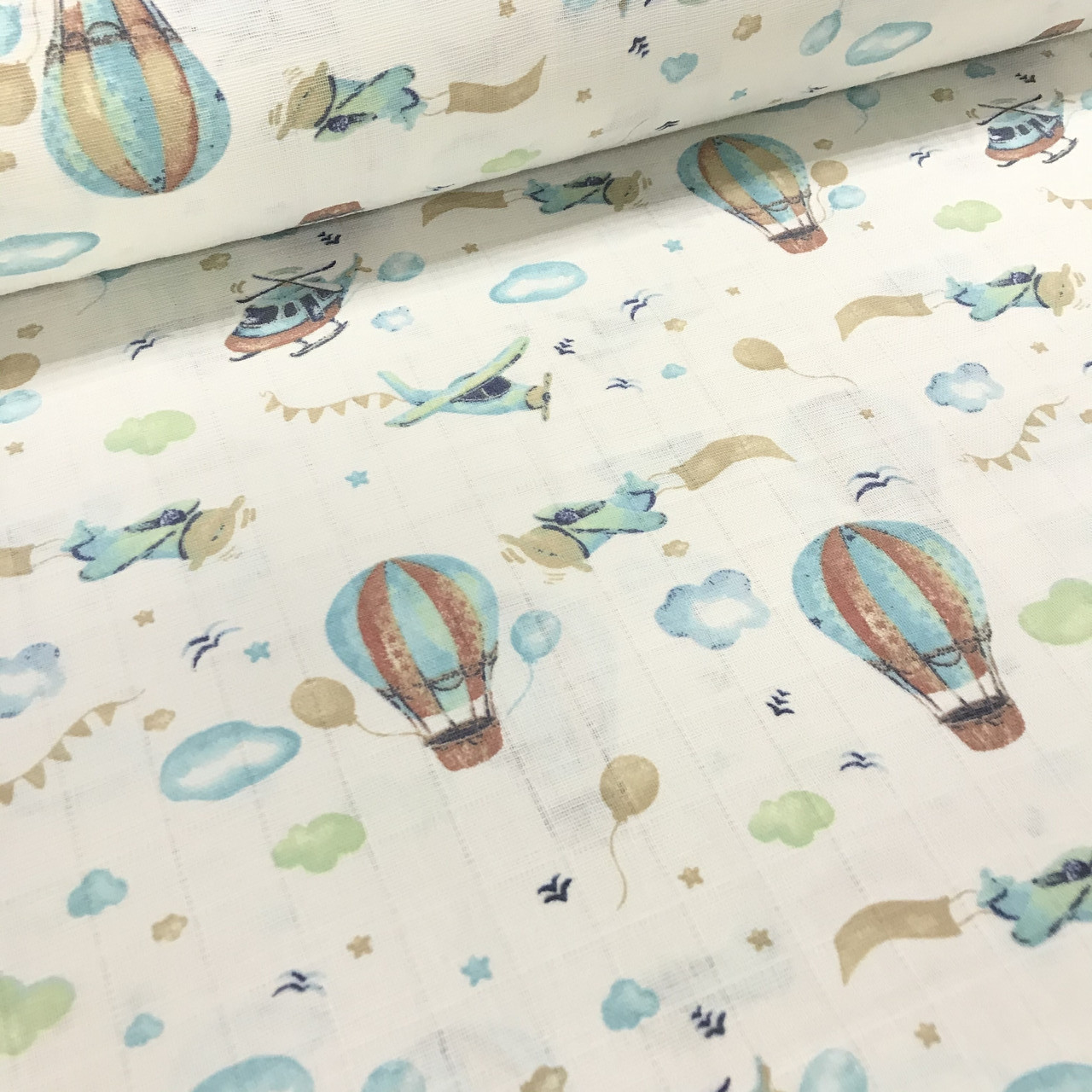 Тканина муслін Двошарова вертольоти, літаки, повітряні кулі на білому (шир. 1,6 м) (MS-T-0248), фото 1