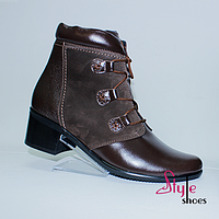 Жіночі демісезонні черевики з натуральної шкіри коричневого кольору на підборах «Style Shoes»