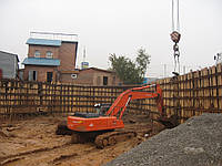 Копка котлованів траншеї в Києві