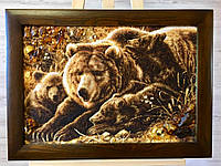 Картина з янтаря " Медвежья семья "