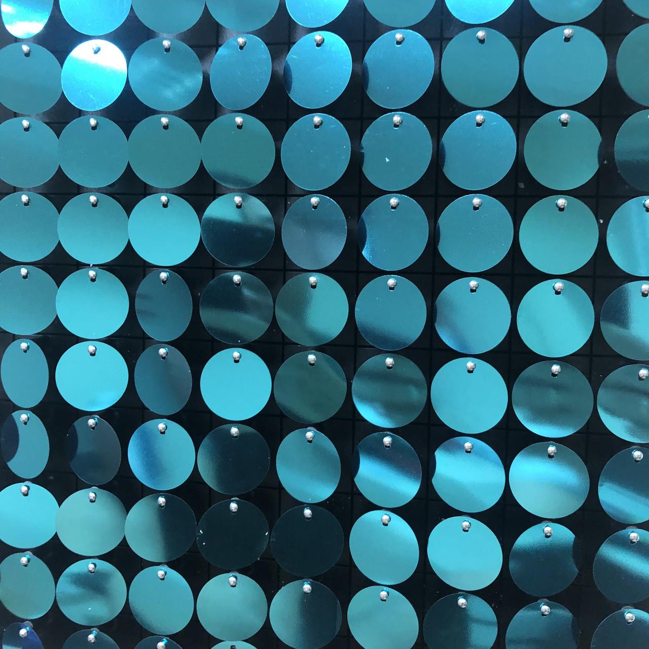 Круглі паєтки 30 мм, на чорному планшеті, колір Aqua, 1 шт.