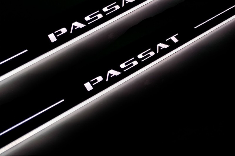 Накладки на пороги з підсвічуванням для Volkswagen Passat B8 (2015-н. д.)
