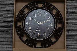 Настінний годинник з орнаментом. Годинник вінтажний під старовину. Діаметр 37 см.