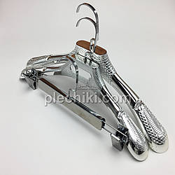 Набір пластикових плічок для одягу срібного кольору, у пакованні 3 шт.