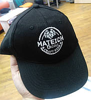 Головні убори з логотипом, вишивка на кепках і бейсболках