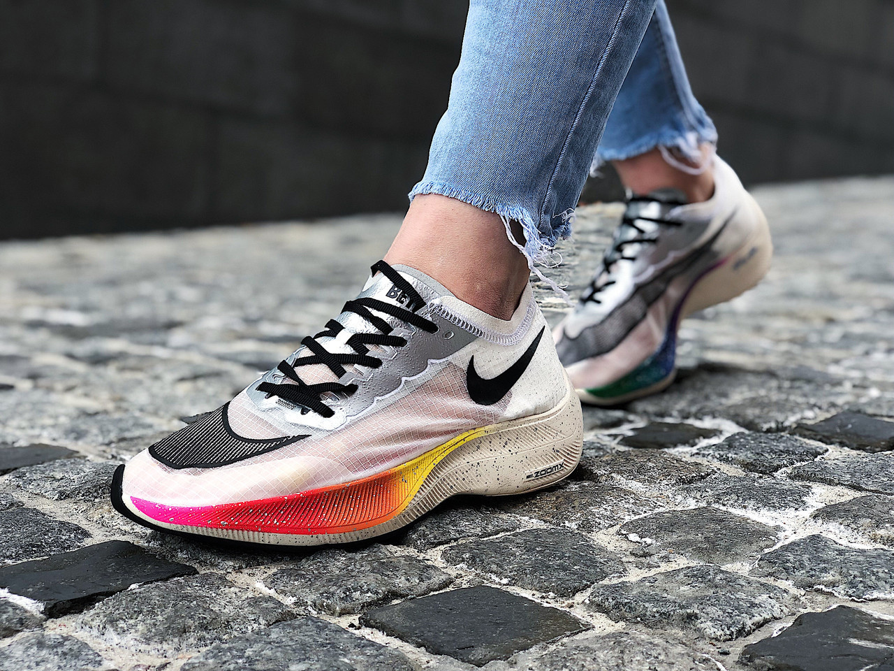 Кросівки жіночі Nike ZoomX Vaporfly Next% "Be True" Розміри:39)