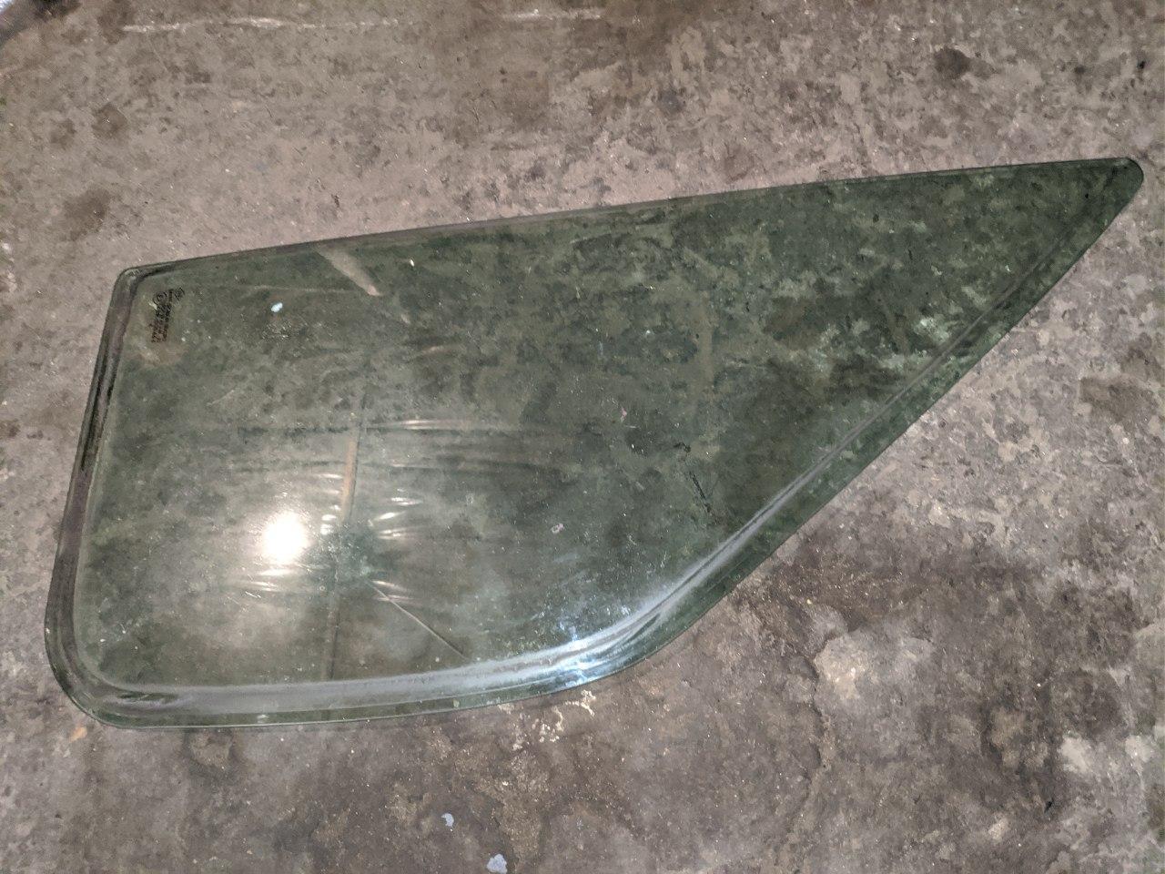 Скло-форточка передніх дверей ліве Renault Master, Opel Movano, 1998-2010, 7700351235 (Б/У)
