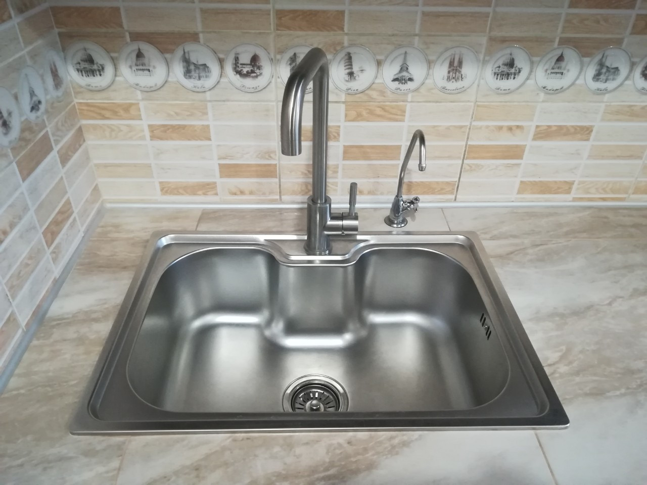 Кухонна мийка Platinum 6043 Decor 0,8 мм