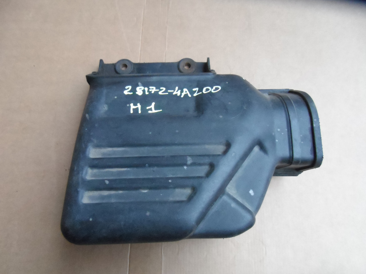 Воздухозаборник 2.5D hy HYUNDAI H1 97-04 281724A200 281724A201