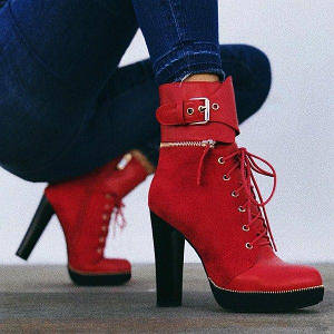 Жіноче взуття