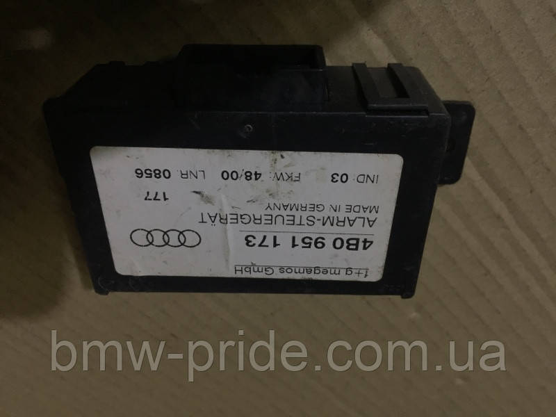 Блок керування сигналізатора руху Audi A6 C5 2.5 AKE 2001 (б/у)