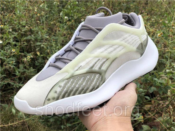 Yeezy 700 adidas sales verdi e bianche