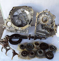 Коробка передач КПП і зчеплення комплектуючі запчастини