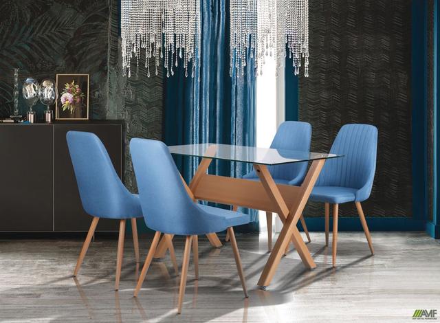 Вид столу АМФ Maple в інтер'єрі вітальні з стільцями мягкими_фото 3