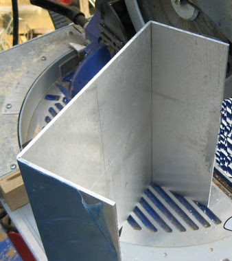 Швелер алюмінієвий гнутий 200х50 мм 