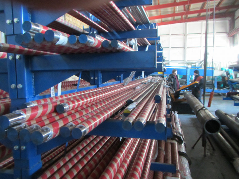 Штоки каленные диаметром 90 мм