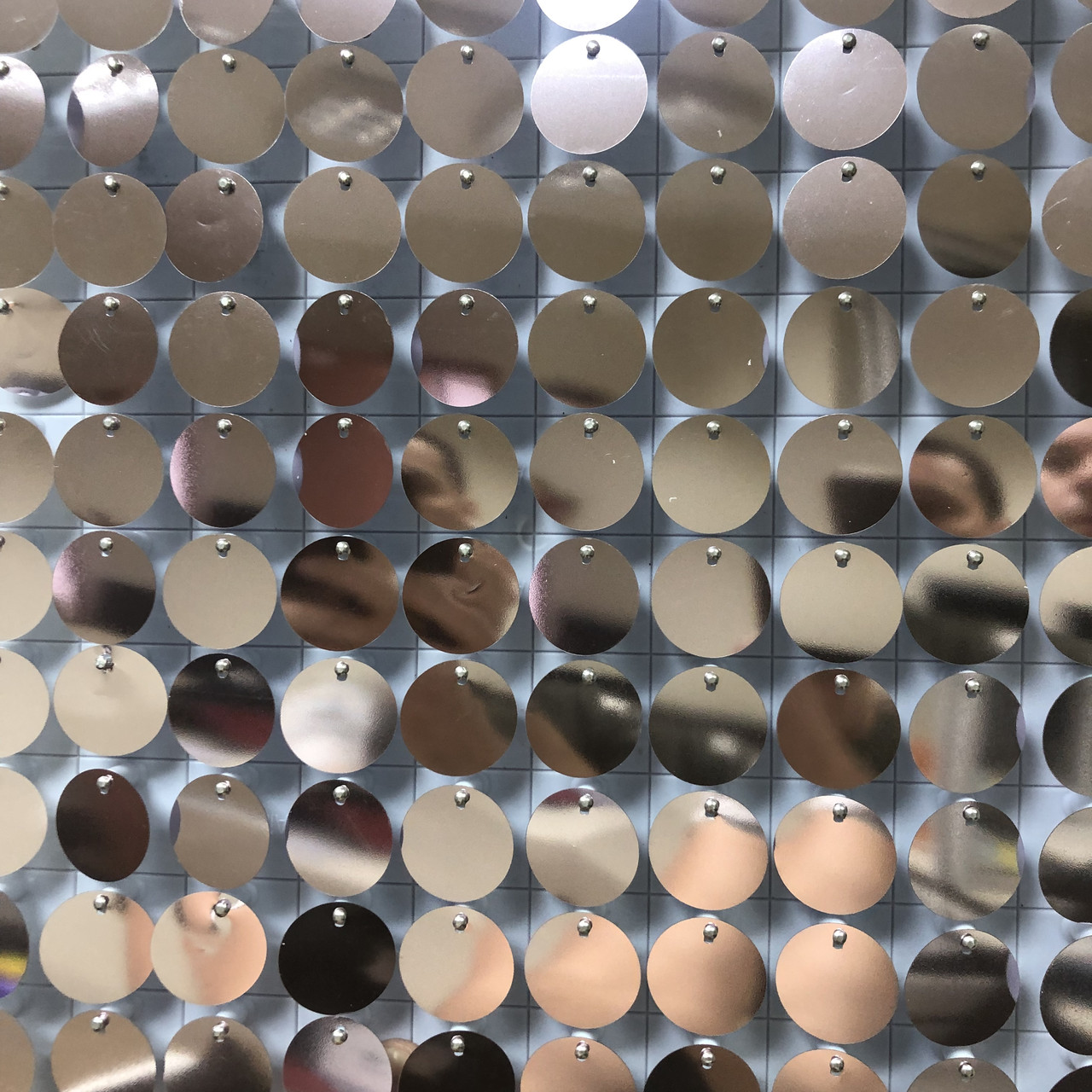 Круглі паєтки 30 мм, на білому планшеті, колір Lt Rose, 1 шт.