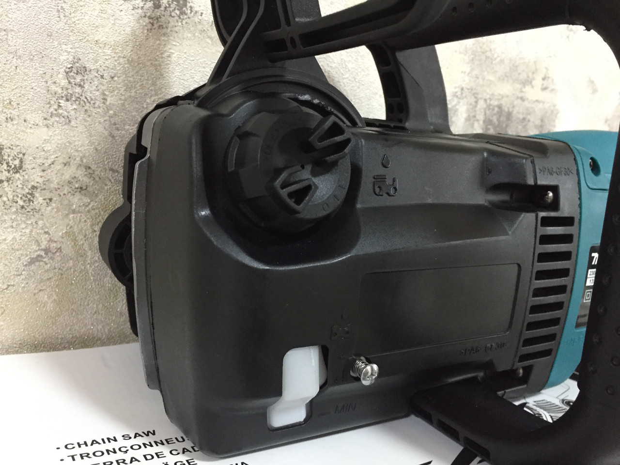 Электропила цепная Makita/Макита UC4030A _ 2,0 кВт _ 40см ...