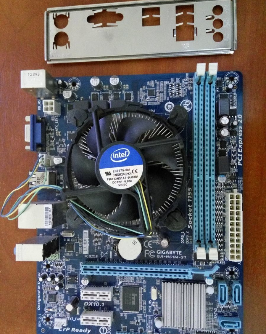 ПОТУЖНИЙ ІГРОВИЙ 4ех ЯДЕРНИЙ Комплект - Проц INTEL CORE I7-2600 ( 4 по 3,4 Ghz ) + Плата s1155 GIGABYTE GA-H61M