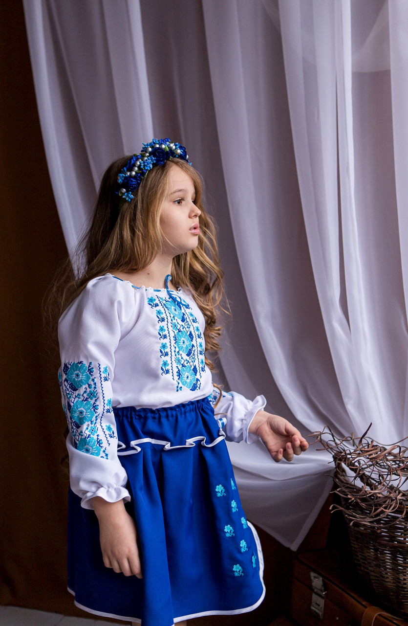 Вишитий костюм для дівчинки Барвінок синій блузка та спідниця