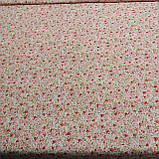 Поплін із дрібними рожевими та червоними трояндами на молочному тлі, ширина 150 см, фото 2