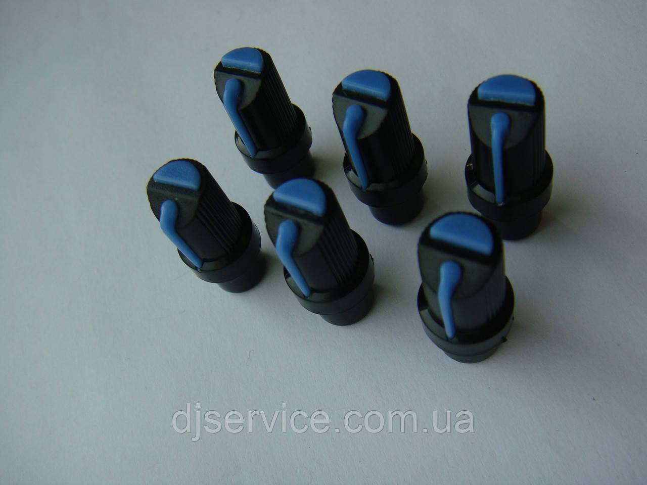 Ручка з ніжкою потенціометра 11x15mm (чорний колір) для пультів, колонок