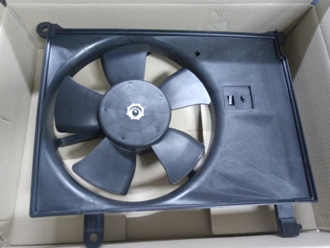 Вентилятор охолодження радіатора кондиціонера в складанні Ланос 96182264