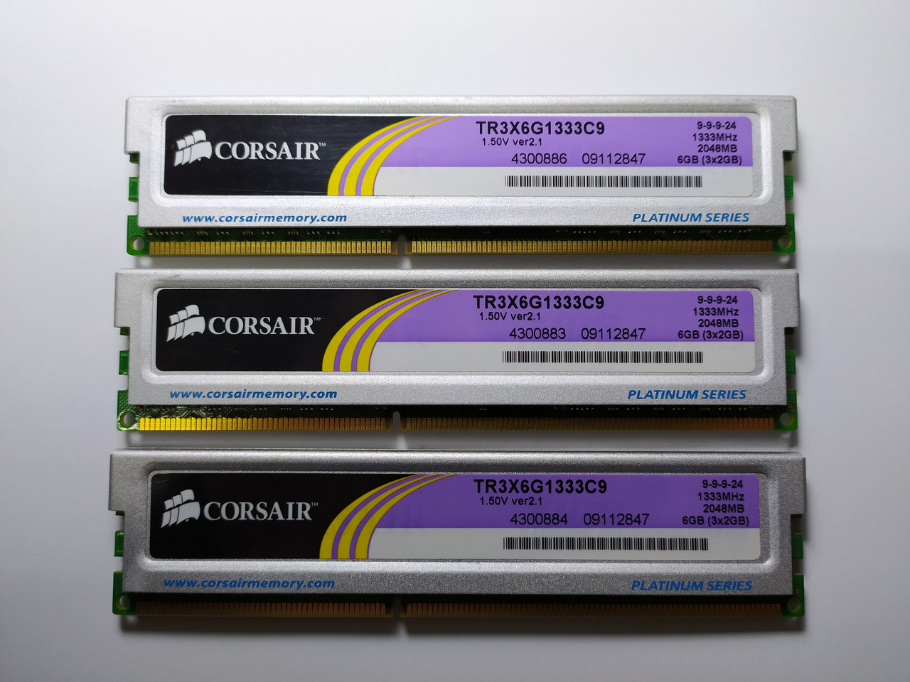mel Ekstrem fattigdom Kan Купить Комплект оперативной памяти Corsair XMS3 DDR3 6Gb (3*2Gb) 1333MHz  PC3-10600 (TR3X6G1333C9) Б/У, цена 550 грн — Prom.ua (ID#1139787180)