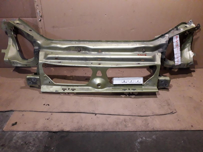 №74 Б/в панель передня 7751718630 для Renault Kangoo II 2003-2008(дифект)